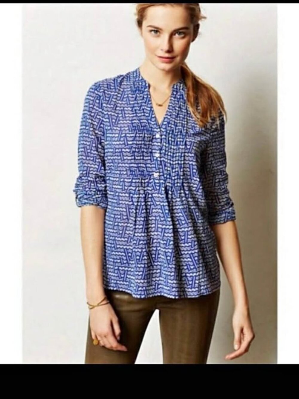 Anthropologie HD in Paris Blue Tab Sleeve Blouse size 2